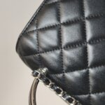 Chanel Quilted Lambskin CC Crossbody (Шанель) — фото 26