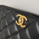 Chanel Quilted Calfskin CC Crossbody (Шанель) — фото 14