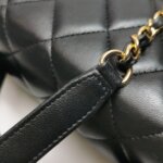 Chanel Quilted Lambskin CC Crossbody (Шанель) — фото 12