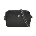Chanel Quilted Calfskin CC Crossbody (Шанель) — миниатюра 1