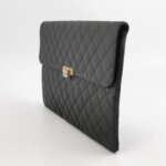 Chanel Quilted Calfskin CC Clutch (Шанель) — фото 2