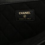Chanel Quilted Calfskin CC Clutch (Шанель) — фото 7