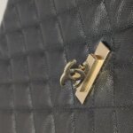 Chanel Quilted Calfskin CC Clutch (Шанель) — фото 9