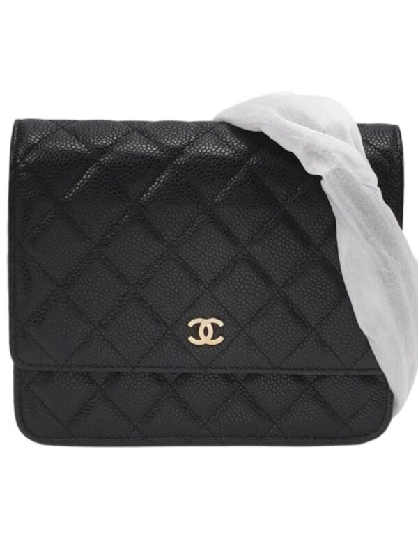 Chanel Quilted Calfskin CC Crossbody (Шанель)