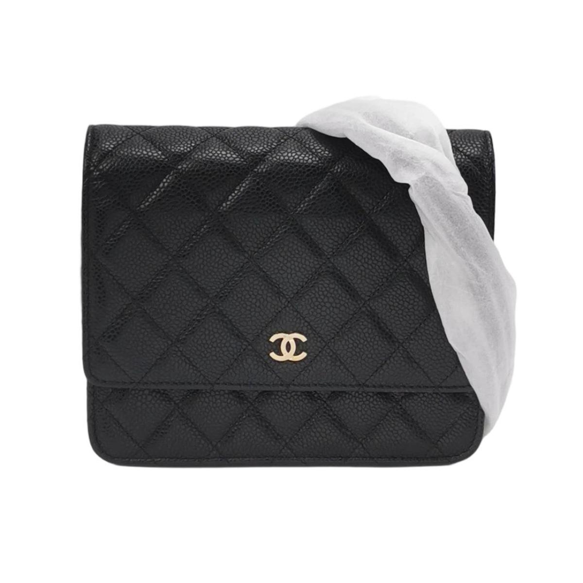 Chanel Quilted Calfskin CC Crossbody (Шанель) — фото 1