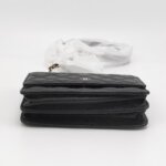Chanel Quilted Calfskin CC Crossbody (Шанель) — фото 6
