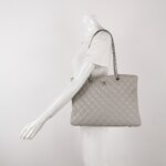Chanel Quilted Calfskin CC Shoulder Bag (Шанель) — фото 2