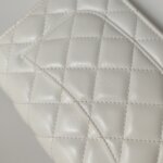 Chanel Quilted Lambskin CC Crossbody (Шанель) — фото 29