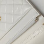 Chanel Quilted Lambskin CC Crossbody (Шанель) — фото 30