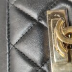 Chanel Quilted Lambskin CC Clutch (Шанель) — фото 11
