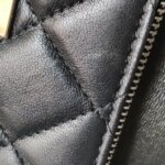 Chanel Quilted Lambskin CC Clutch (Шанель) — фото 18
