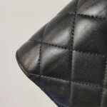 Chanel Quilted Lambskin CC Clutch (Шанель) — фото 20