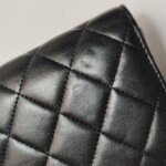 Chanel Quilted Lambskin CC Clutch (Шанель) — фото 22