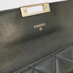 Chanel Quilted Lambskin CC Clutch (Шанель) — фото 7