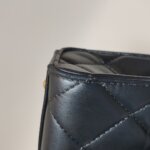 Chanel Quilted Lambskin CC Crossbody (Шанель) — фото 23
