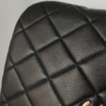 Chanel Quilted Lambskin CC Shoulder Bag (Шанель) — фото 15