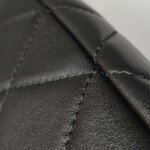 Chanel Quilted Lambskin CC Shoulder Bag (Шанель) — фото 16