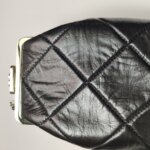 Chanel Quilted Waxed Calfskin Crossbody (Шанель) — фото 16