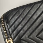 Chanel Quilted Lambskin CC Crossbody (Шанель) — фото 28