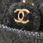 Chanel Quilted Lambskin CC Shoulder Bag (Шанель) — фото 15