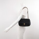 Chanel Quilted Lambskin CC Shoulder Bag (Шанель) — фото 2