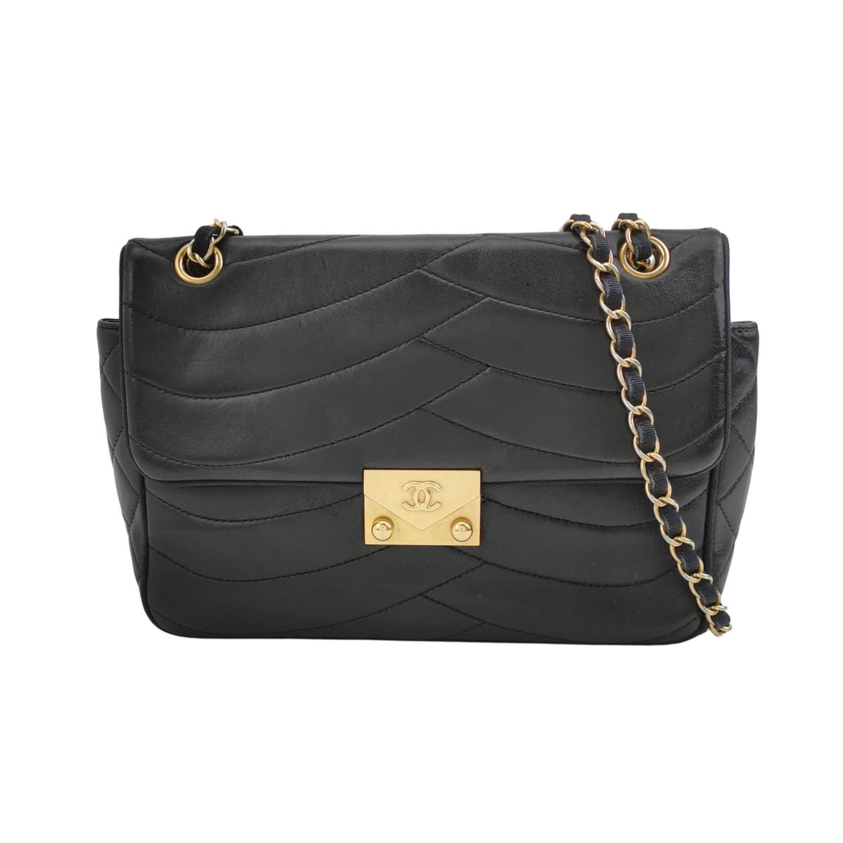Chanel Quilted Lambskin CC Crossbody (Шанель) — фото 1