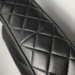 Chanel Quilted Lambskin CC Crossbody (Шанель) — фото 28
