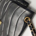 Chanel Quilted Lambskin CC Crossbody (Шанель) — фото 29