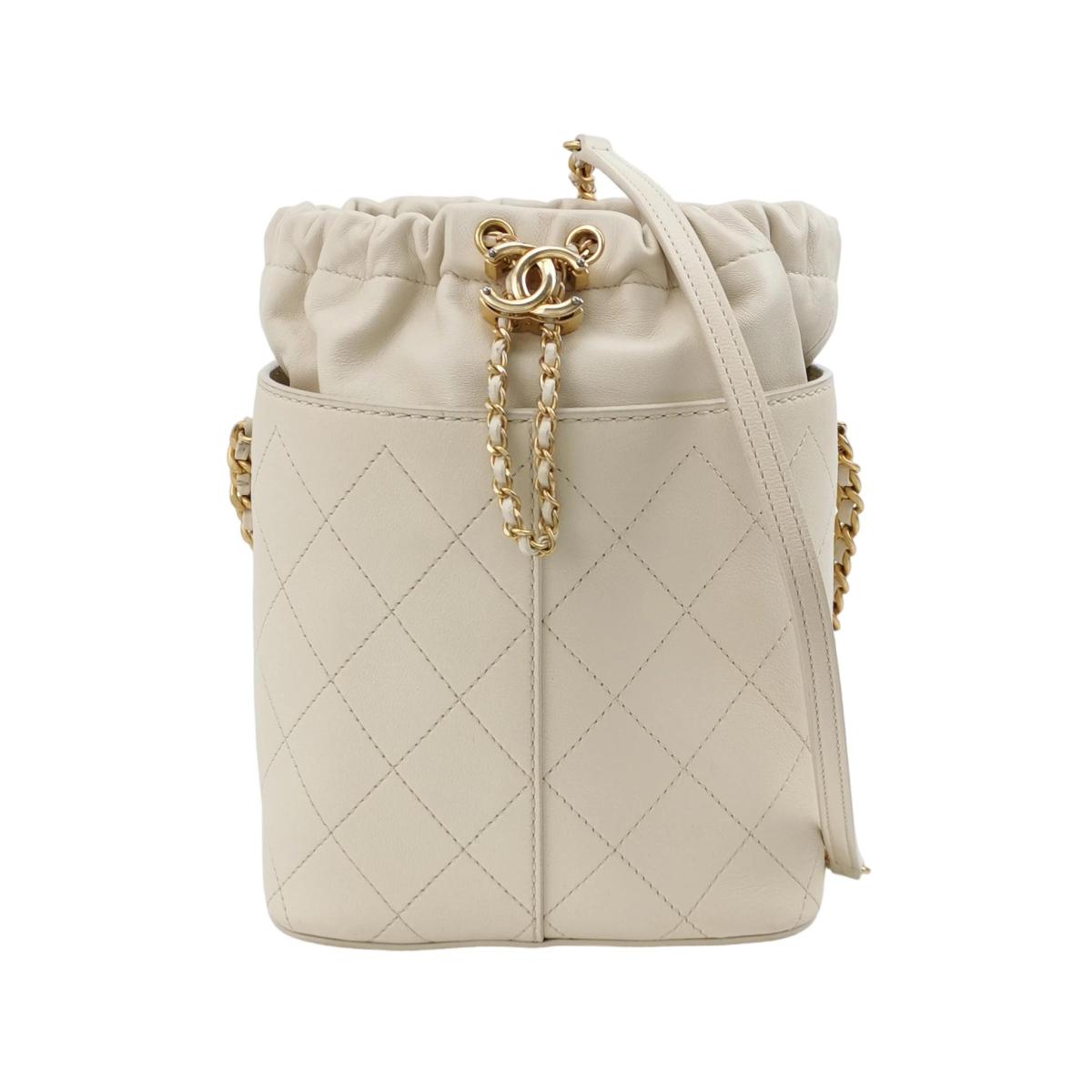 Chanel Quilted Lambskin CC Shoulder Bag (Шанель) — фото 1