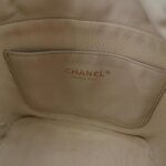 Chanel Quilted Lambskin CC Shoulder Bag (Шанель) — фото 8