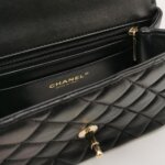 Chanel Quilted Lambskin CC Crossbody (Шанель) — фото 8