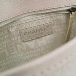 Chanel Calfskin Logo Shoulder Bag (Шанель) — фото 8