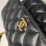 Chanel Quilted Lambskin CC Crossbody (Шанель) — фото 14