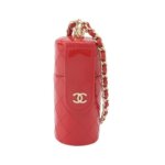 Chanel Quilted Patent CC Shoulder Bag (Шанель) — миниатюра 1
