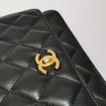 Chanel Quilted Lambskin CC Crossbody (Шанель) — фото 11