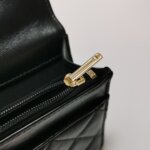 Chanel Quilted Lambskin CC Crossbody (Шанель) — фото 13