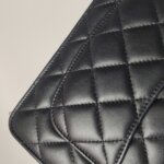 Chanel Quilted Lambskin CC Crossbody (Шанель) — фото 27