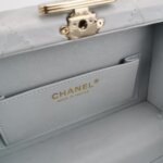 Chanel Quilted Lambskin CC Crossbody (Шанель) — фото 8
