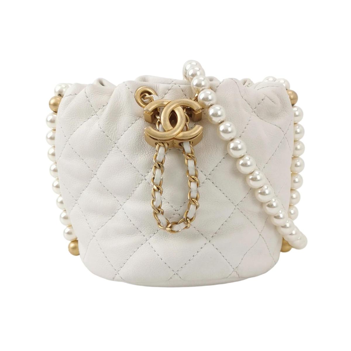 Chanel Quilted Calfskin CC Crossbody (Шанель) — фото 1