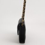 Chanel Quilted Lambskin Shoulder Bag (Шанель) — фото 3