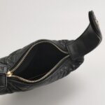 Chanel Quilted Lambskin CC Handbag (Шанель) — фото 7