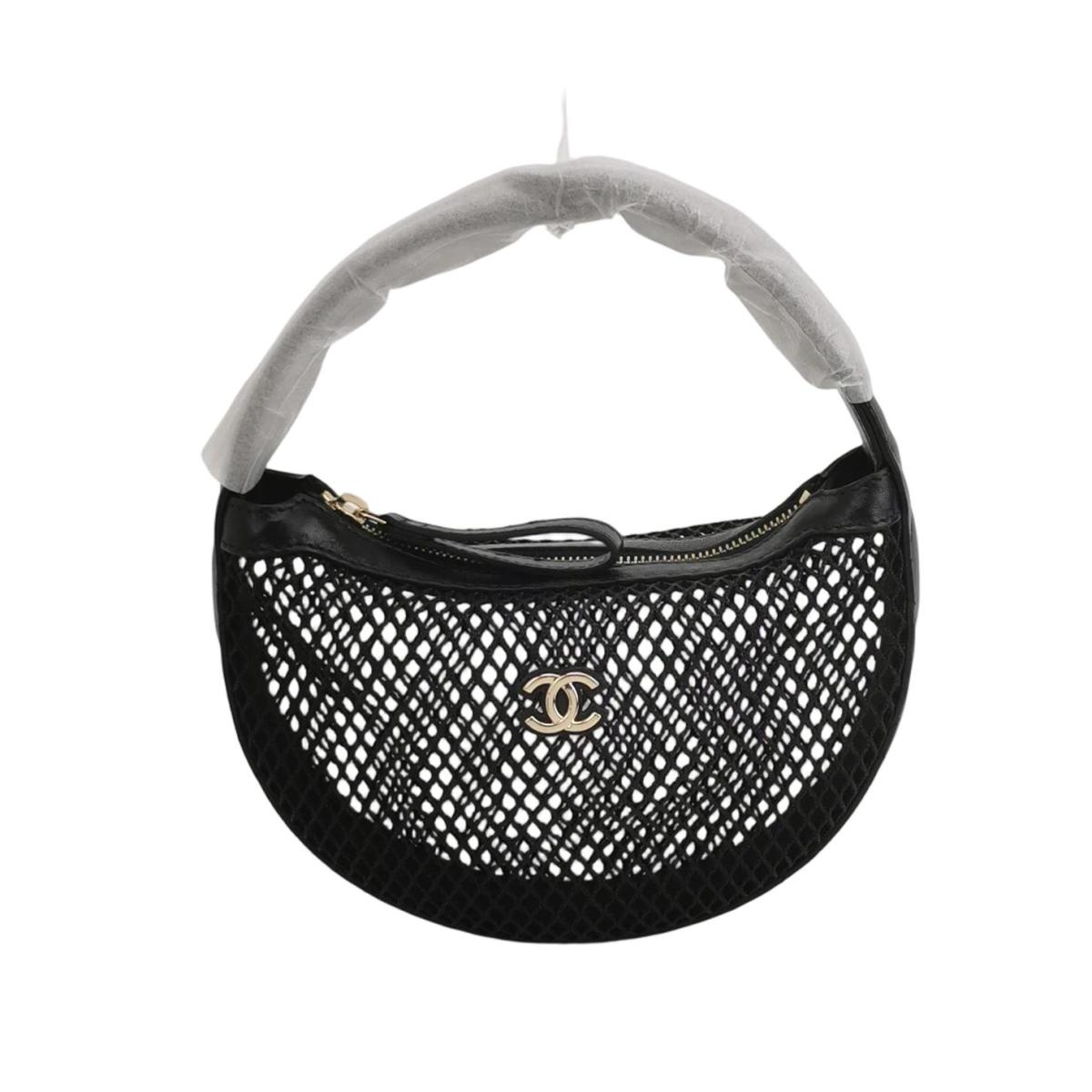 Chanel Lambskin CC Handbag (Шанель) — фото 1